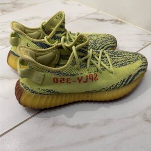 Yeezy Boost 350 V2